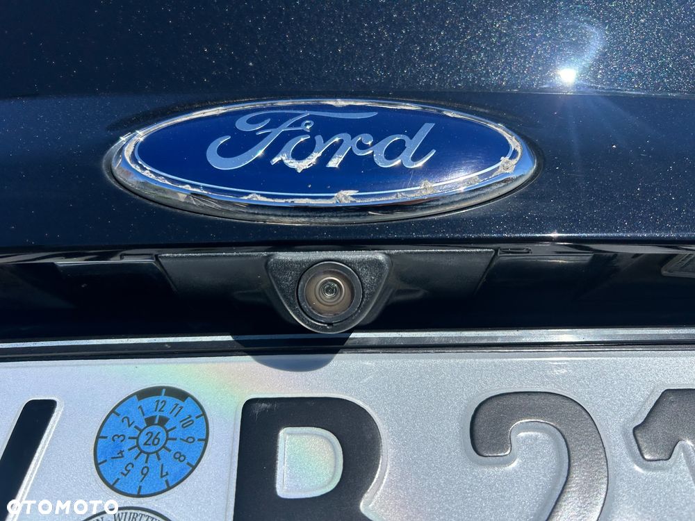 Ford Kuga 2.0 TDCi 2x4 Titanium - 25