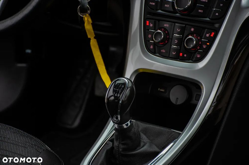 Opel Astra 1.4 Turbo Active - 11