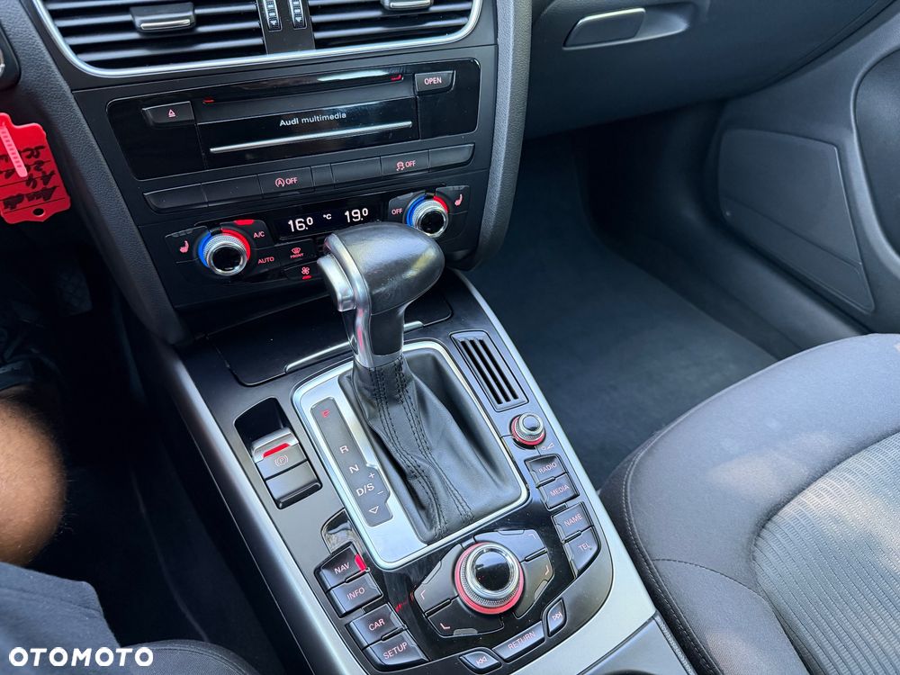 Audi A4 Avant 2.0 TDI DPF clean diesel multitronic S line Sportpaket - 19