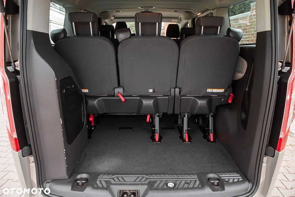 Ford Tourneo Custom 300 L1H1 VA Titanium - 29