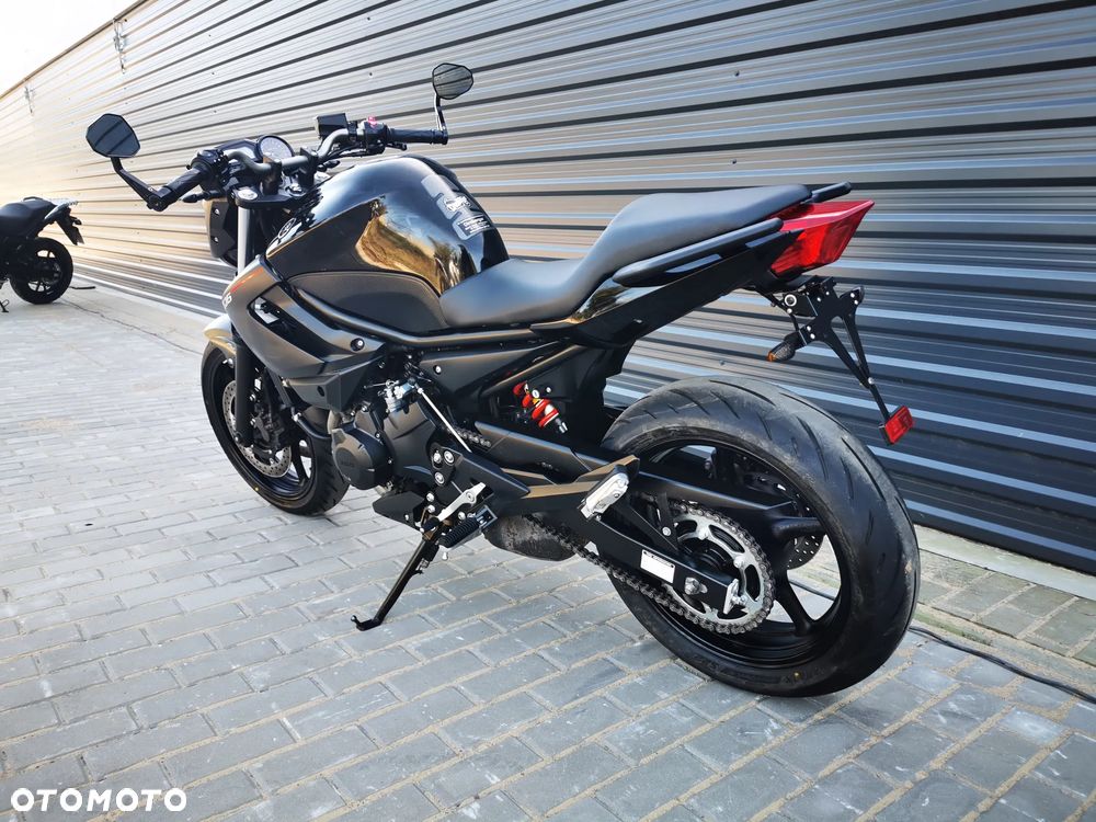 Yamaha XJ - 3