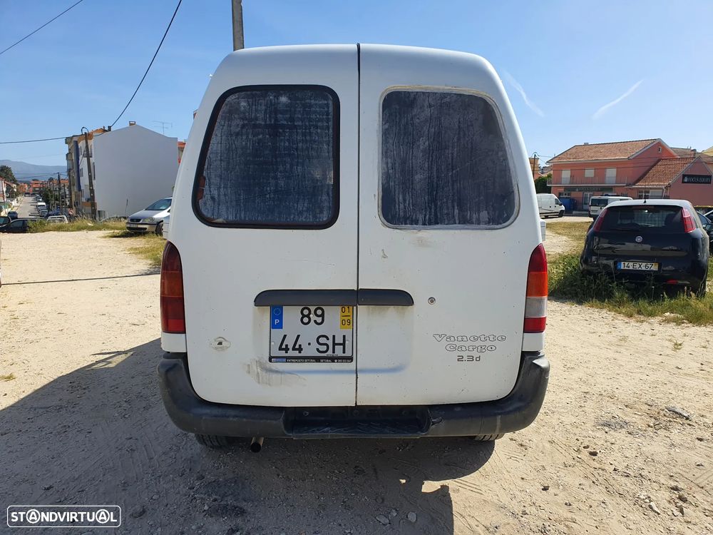Nissan Vanette Cargo 2.3d - 4