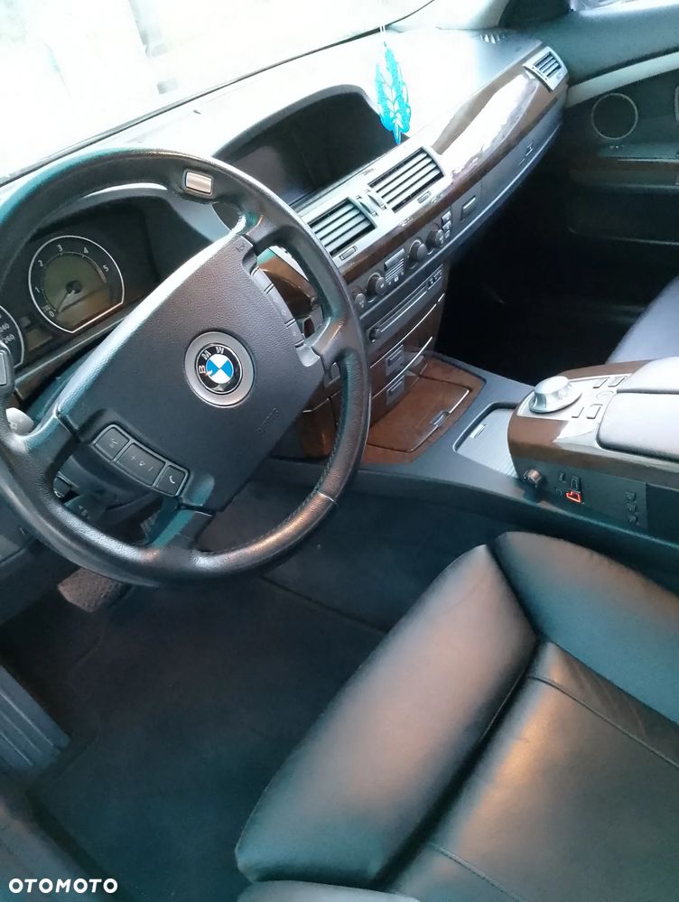 BMW Seria 7 - 37
