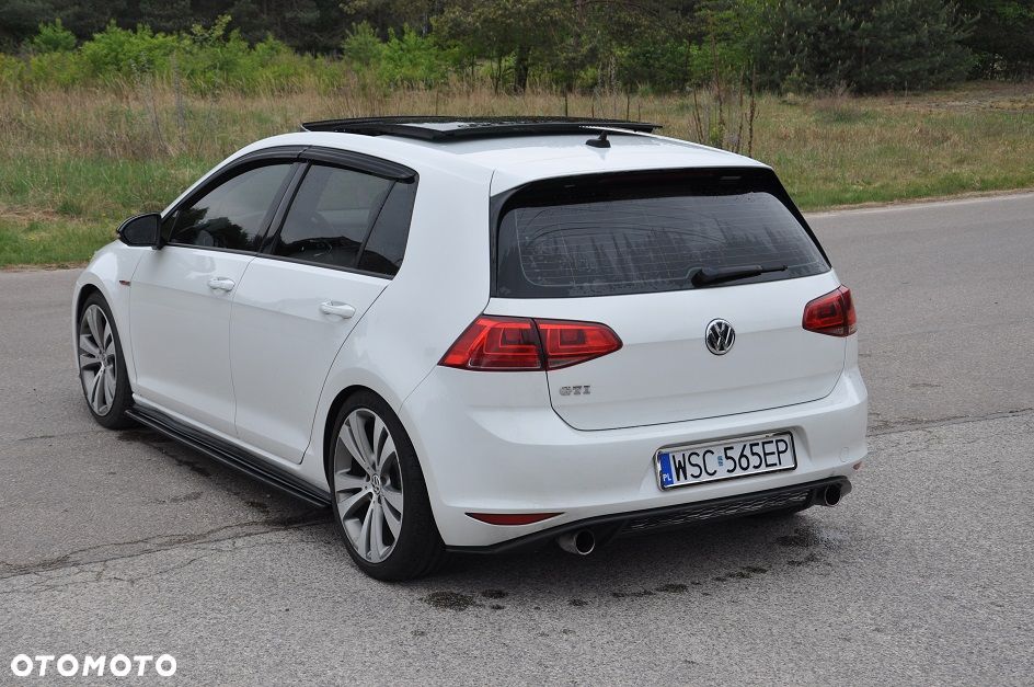 Volkswagen Golf - 3