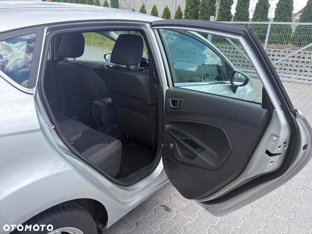 Ford Fiesta - 10