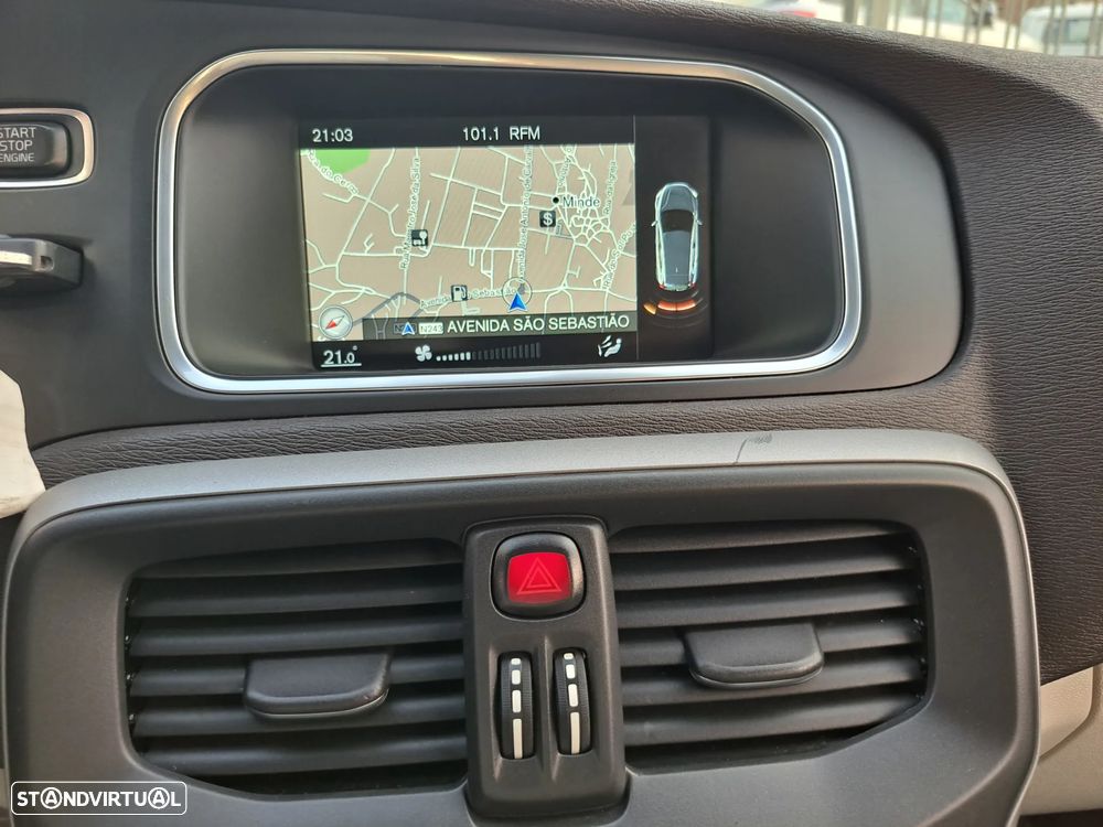 Volvo V40 D2 - 25