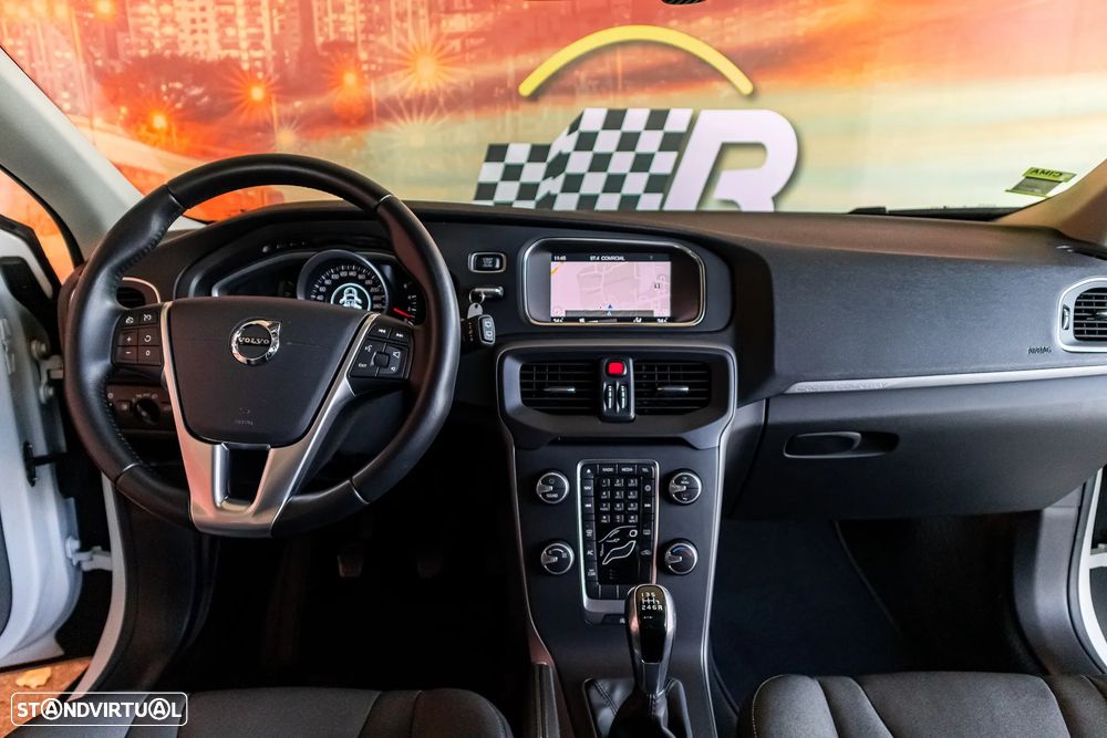 Volvo V40 Cross Country 2.0 D3 Plus - 12