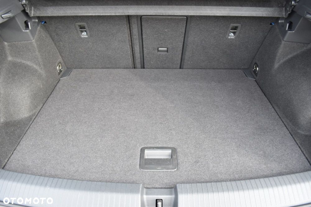 Volkswagen T-Roc 1.5 TSI Life DSG - 36