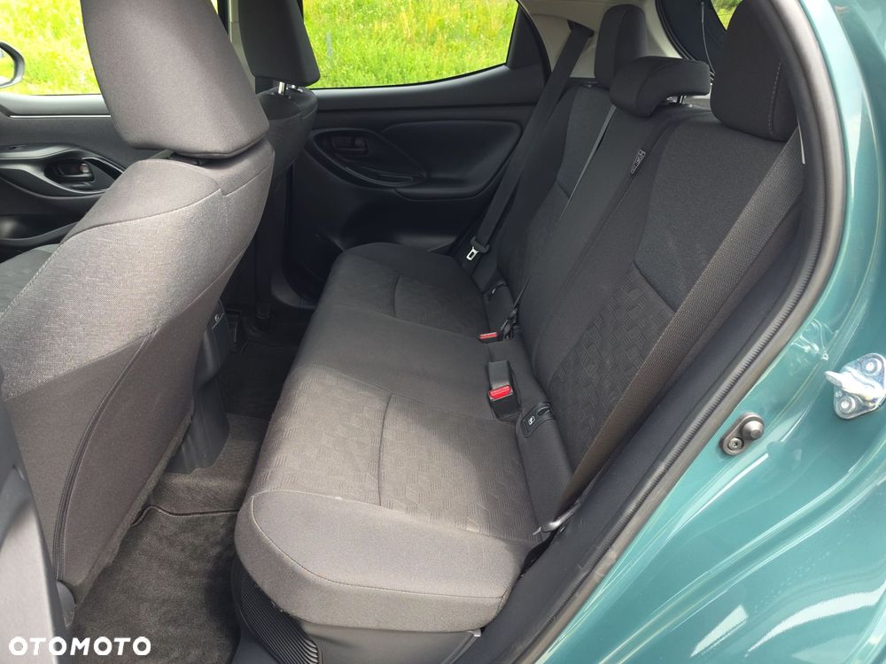 Toyota Yaris Hybrid 1.5 Style - 13