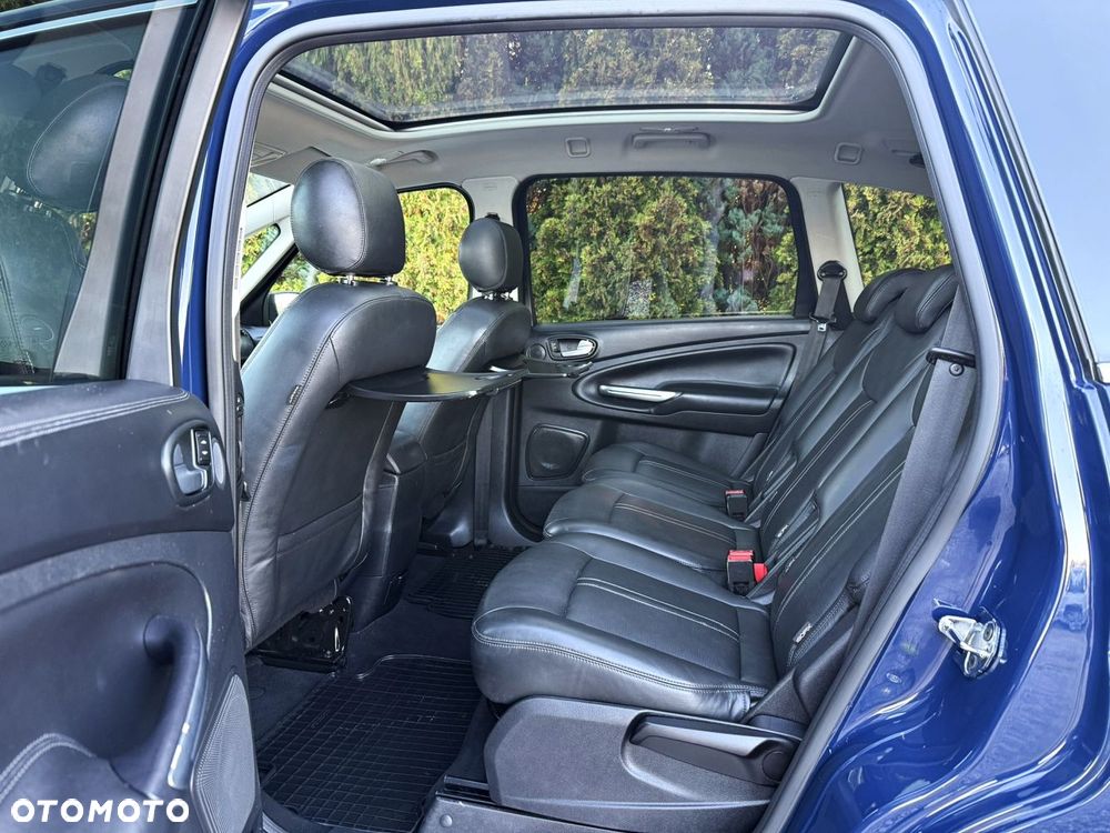 Ford S-Max - 36