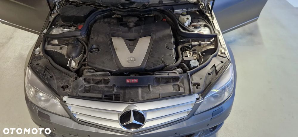 Mercedes-Benz Klasa C 320 CDI 7G-TRONIC Avantgarde DPF Sport Edition - 9