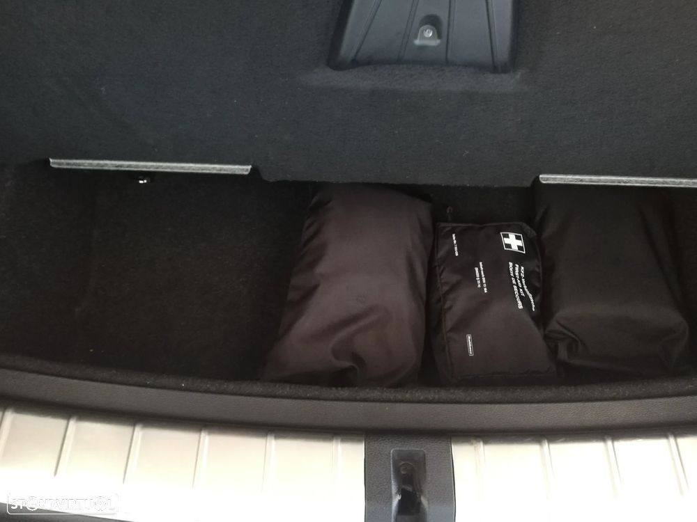 BMW X1 xDrive18d Sport Line - 22