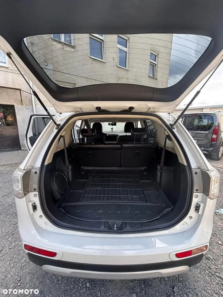 Mitsubishi Outlander 2.0 Intense + CVT - 11