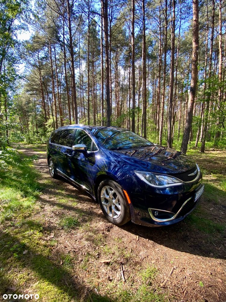 Chrysler Pacifica - 7