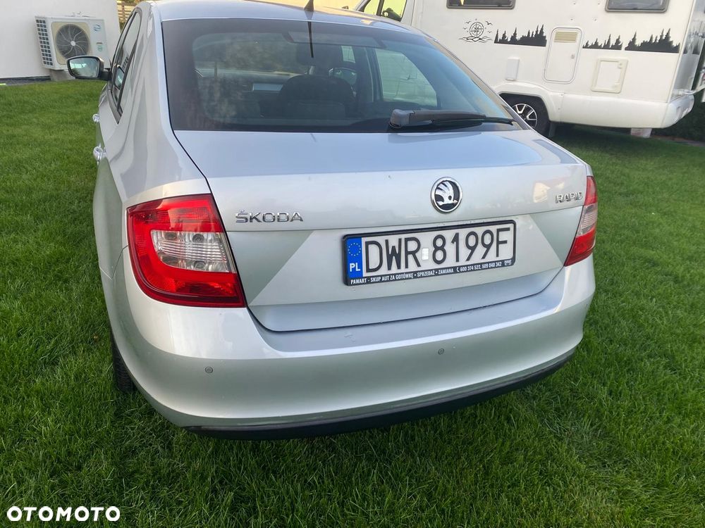 Skoda Rapid 2014 photo 3