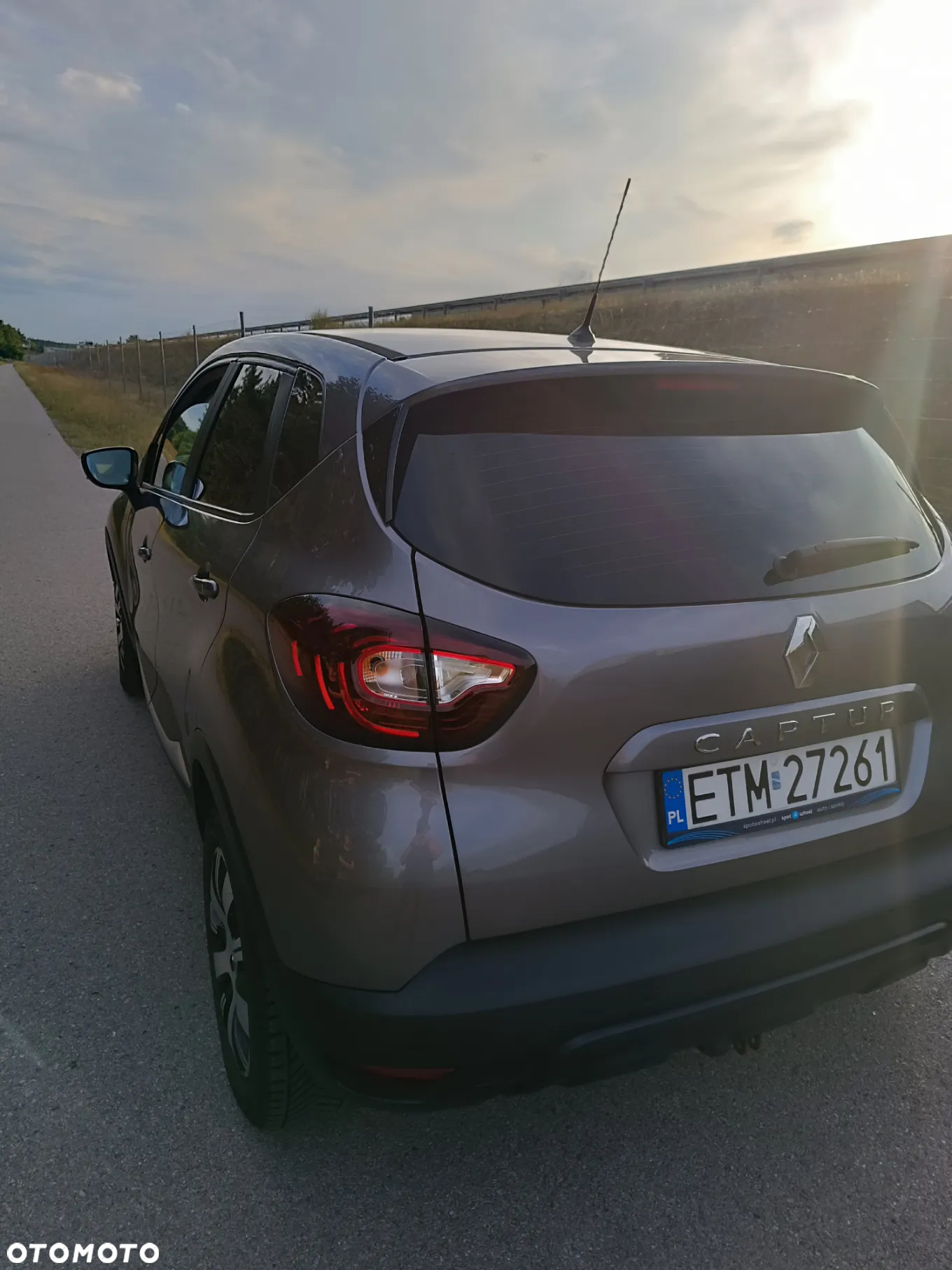 Renault Captur 1.2 Energy TCe Initiale Paris - 4