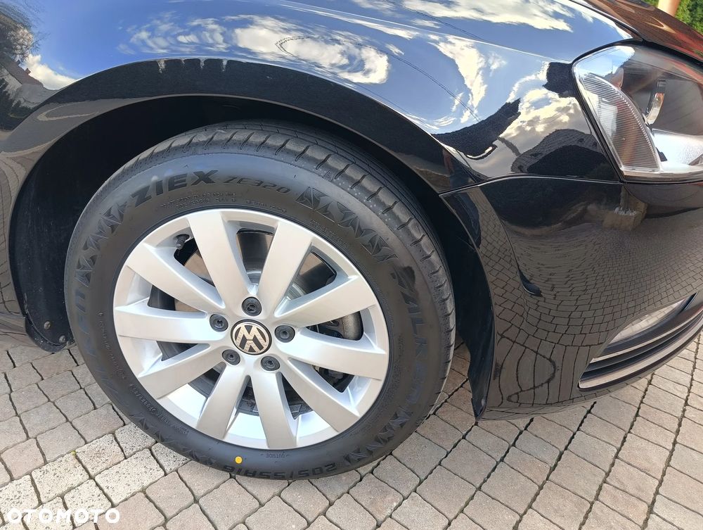 Volkswagen Passat 2.0 Blue TDI SCR Trendline - 38