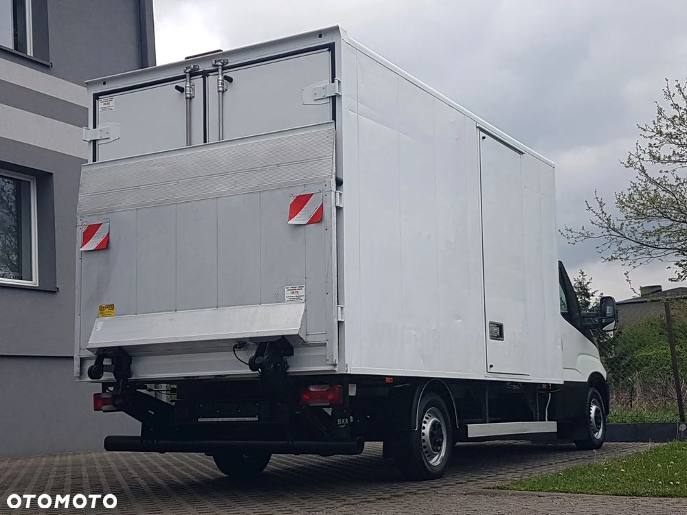 Iveco 35S15 WINDA 8EP KONTENER 4,22x2,11x2,14 DAILY KLIMA KRAJOWY 3,0 - 29