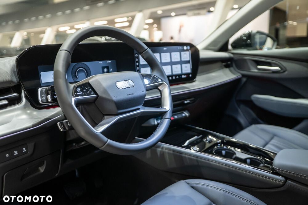 Audi Q3 Sportback - 13