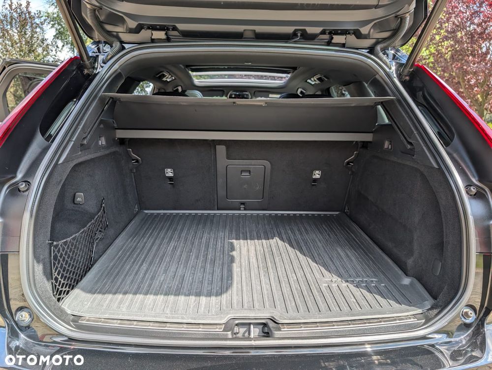 Volvo XC 60 D4 Momentum Pro - 40