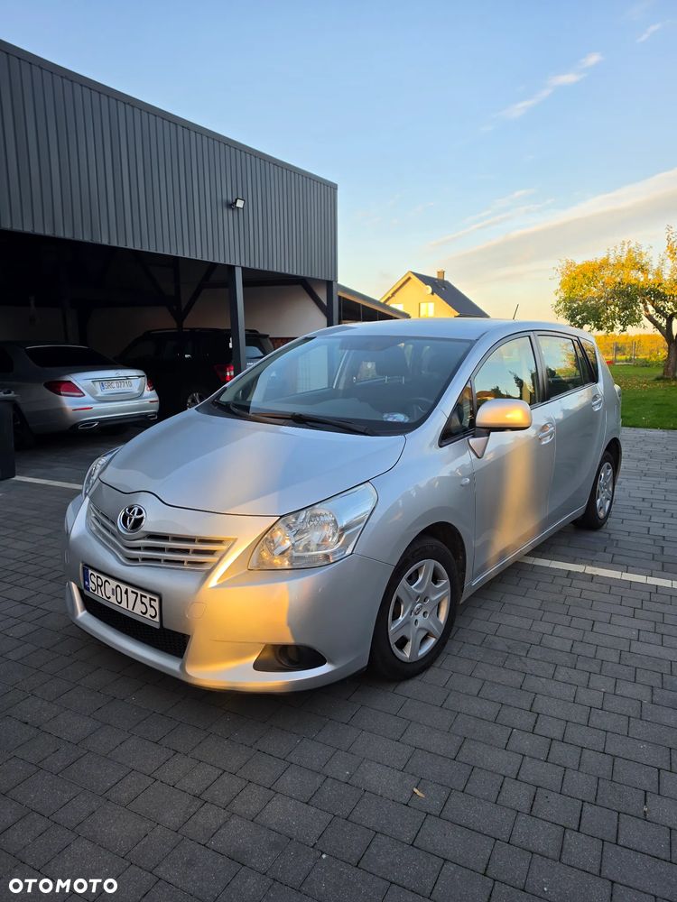 Toyota Verso 2012 photo 3