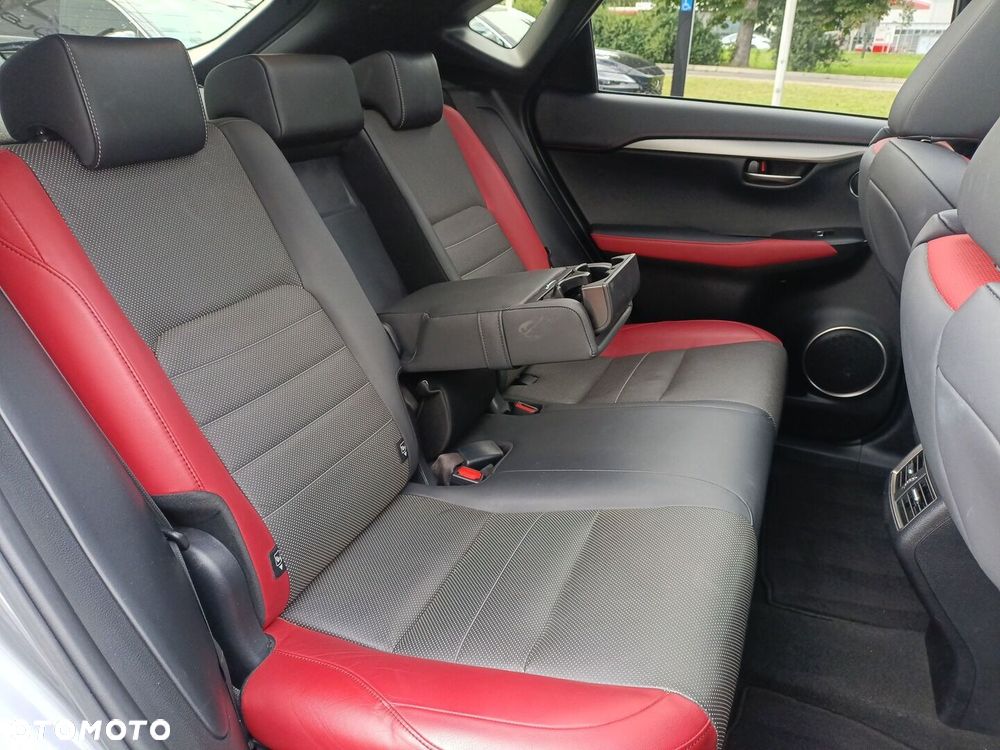 Lexus NX 300h F Sport AWD - 14