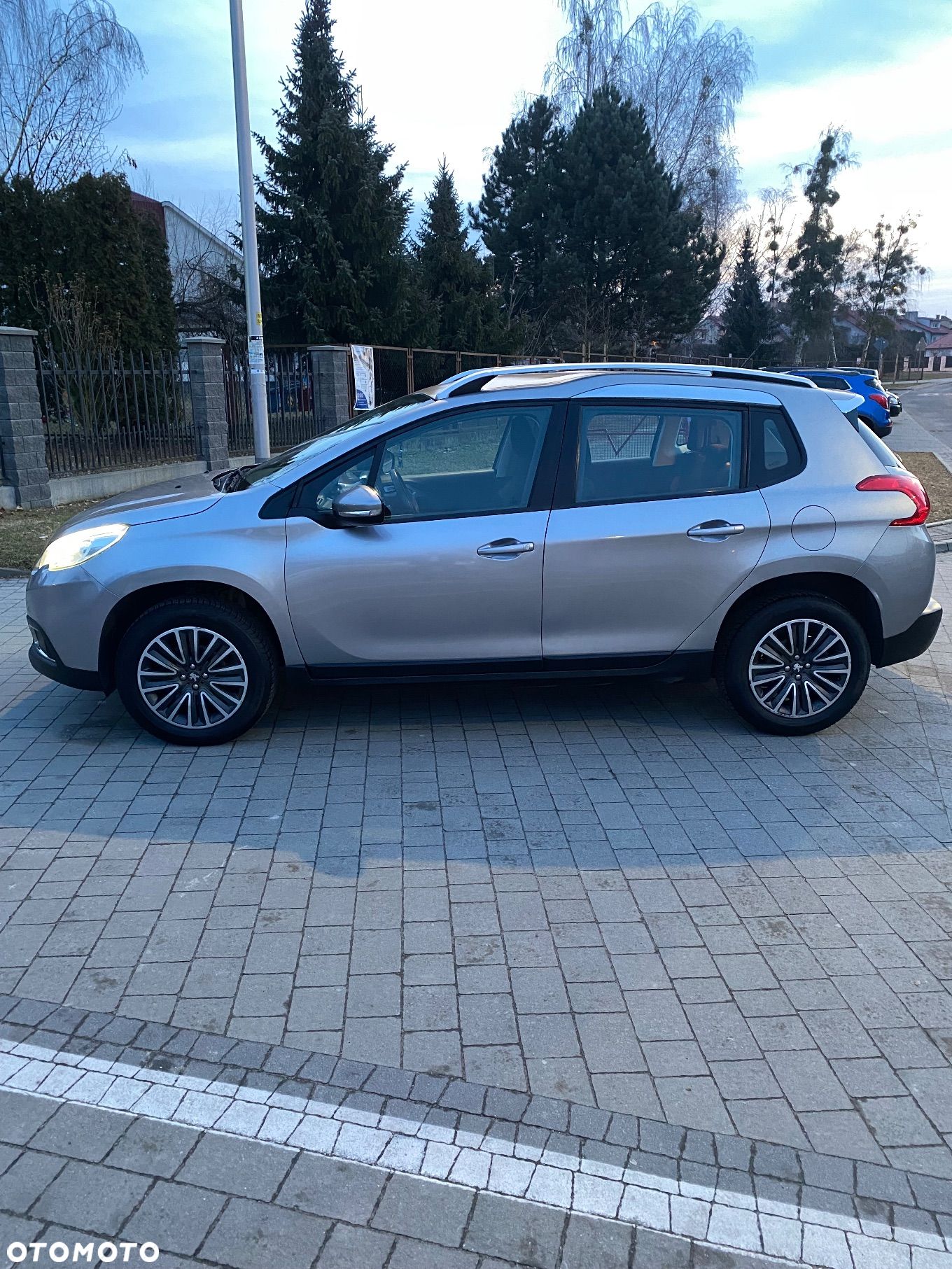 Peugeot 2008 1.2 Pure Tech Active - 1