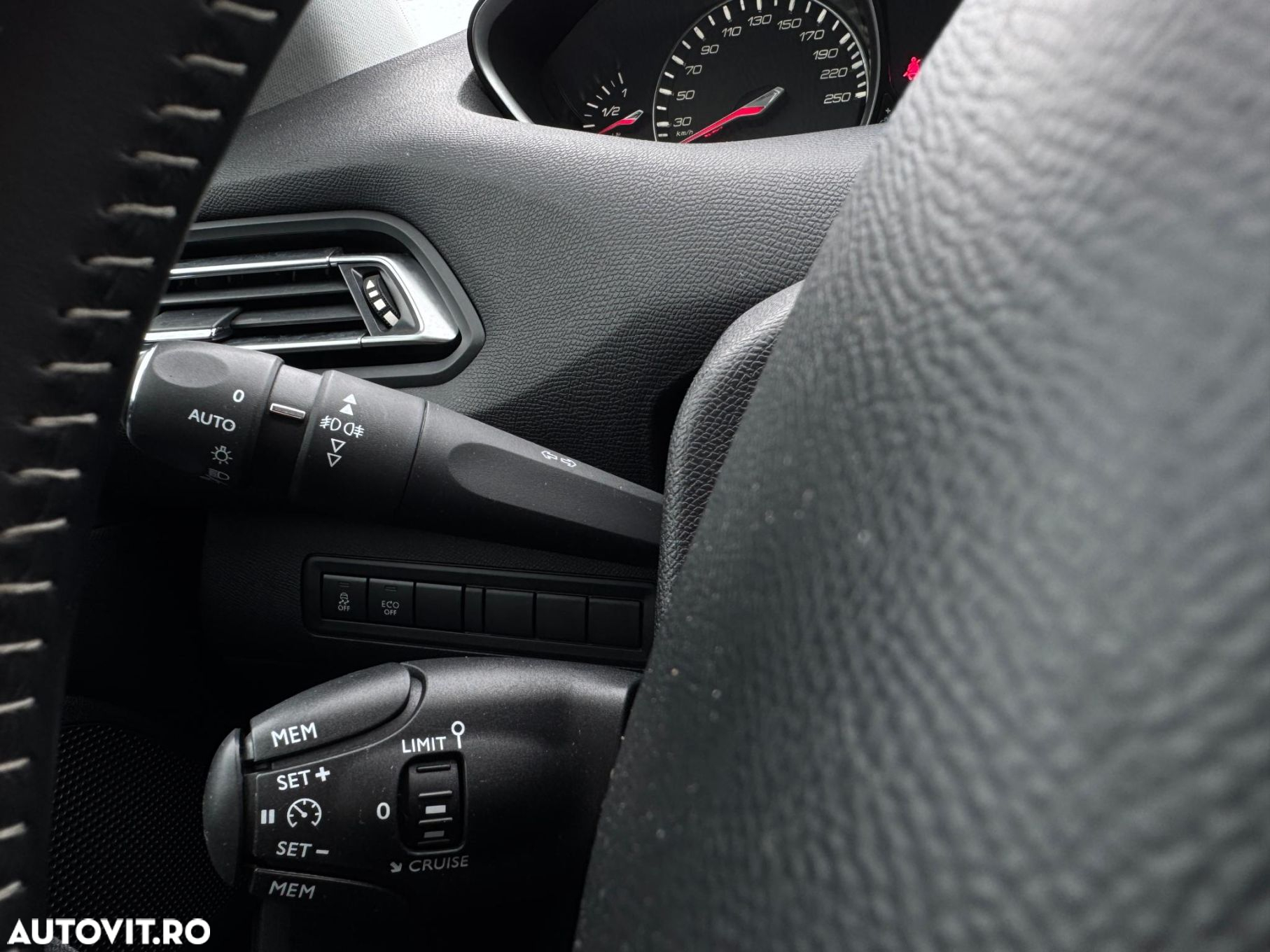 Peugeot 308 - 13