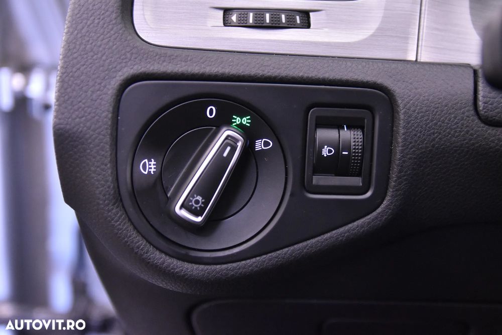 Volkswagen Golf - 15