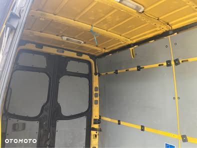 Mercedes-Benz Sprinter - 7