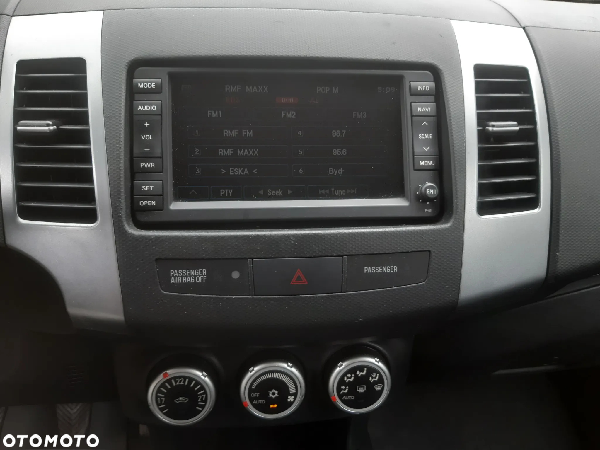 Peugeot 4007 HDI FAP 7-Sitzer Platinum - 13