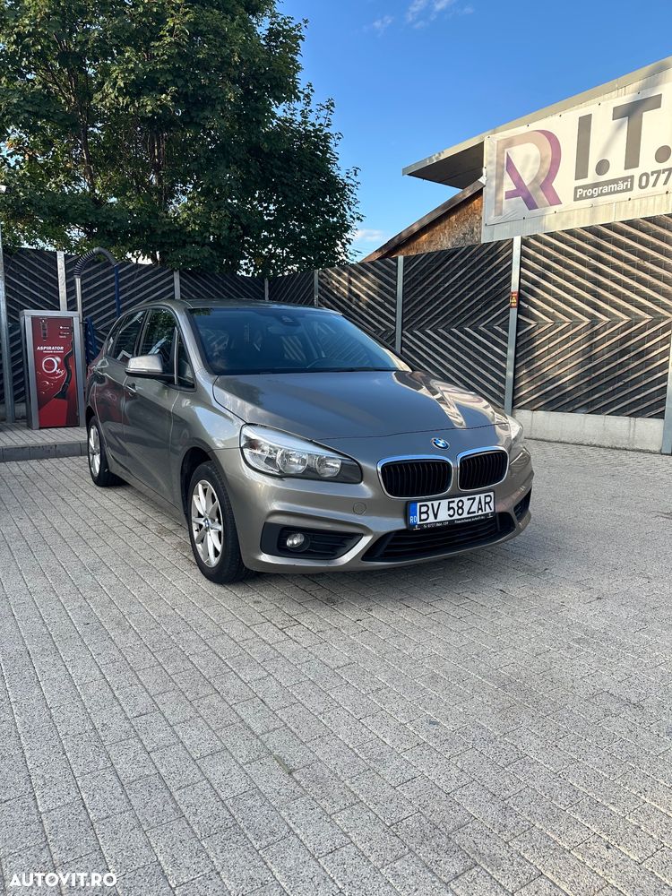 BMW Seria 2 218d Standard - 3