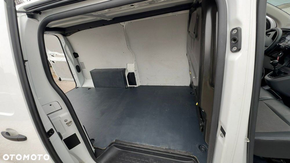 Opel Vivaro - 13