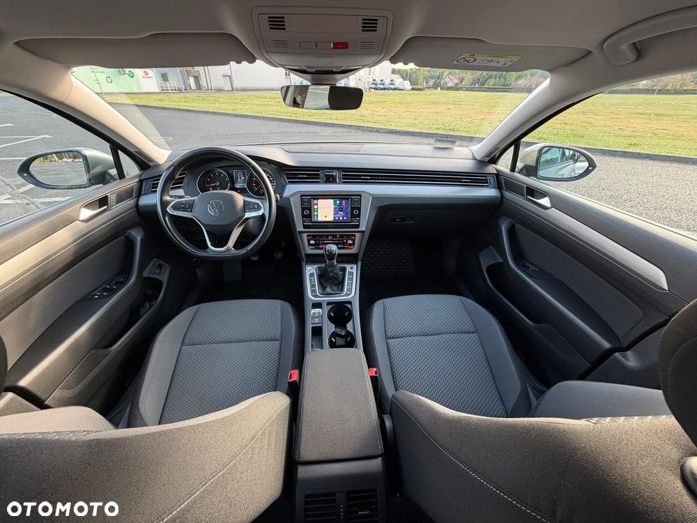 Volkswagen Passat 1.5 TSI EVO Business - 12