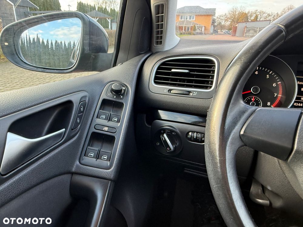 Volkswagen Golf 1.6 Comfortline - 31