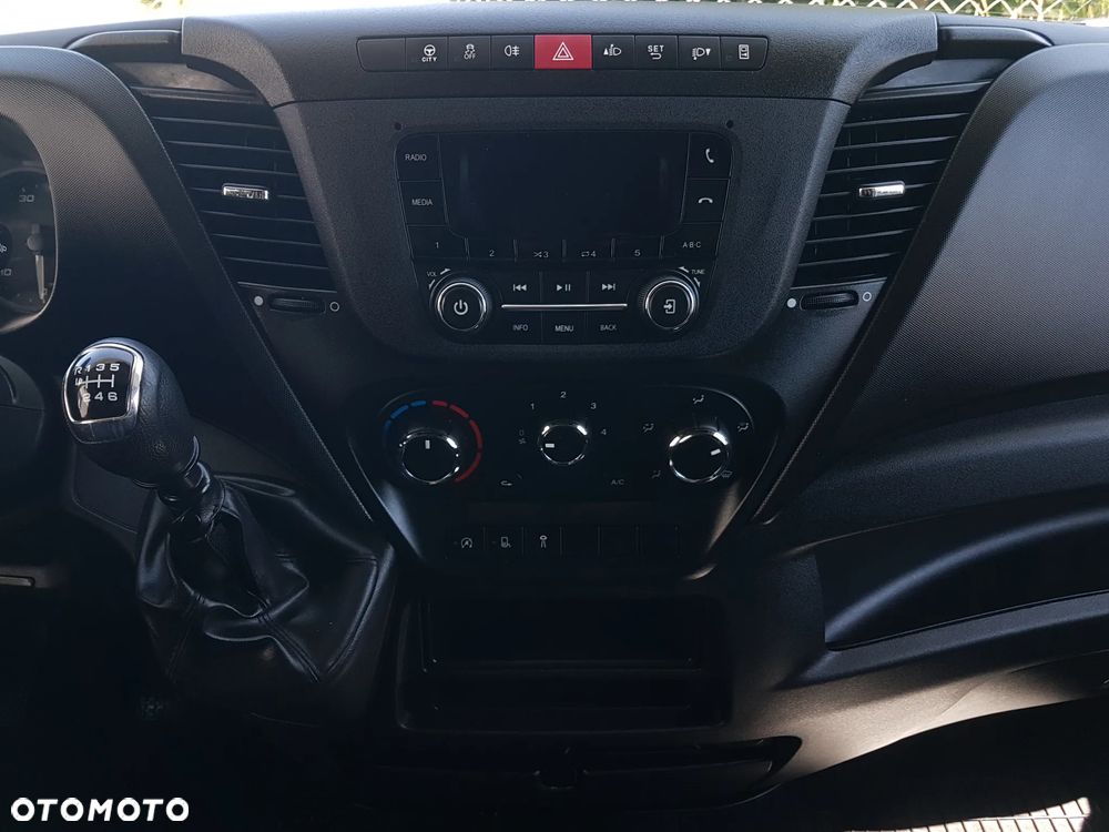 Iveco DAILY KONTENER NISKOPODŁOGOWY 4,43x2,23x2,42 SKLEP FOODTRUCK BAR KLIMA KONIOWÓZ KAMPER - 10