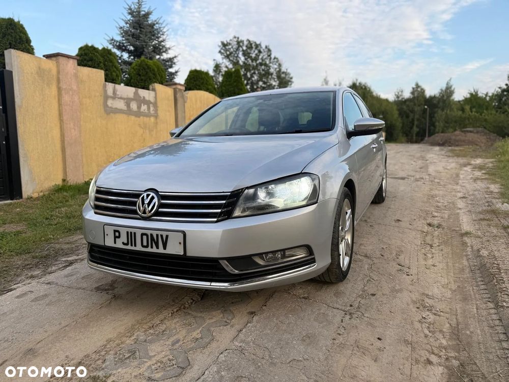 Volkswagen Passat 2.0 TDI BlueMotion Technology Exclusive - 17