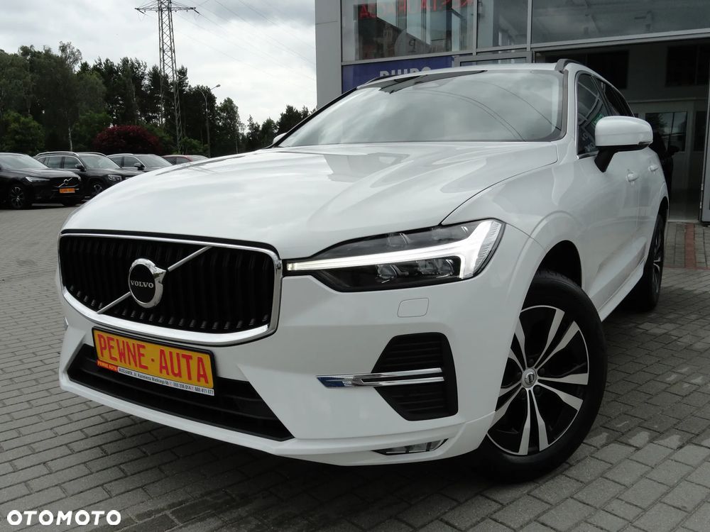 Volvo XC 60 B4 D AWD Geartronic Momentum Pro - 2