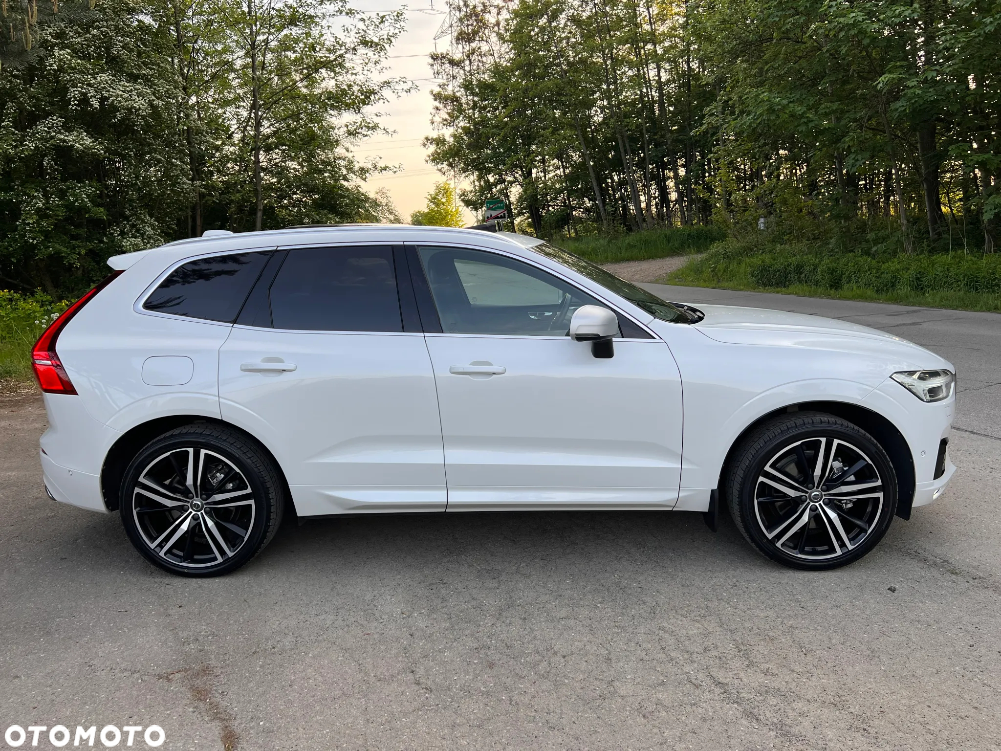 Volvo XC 60 D5 AWD R-Design - 8