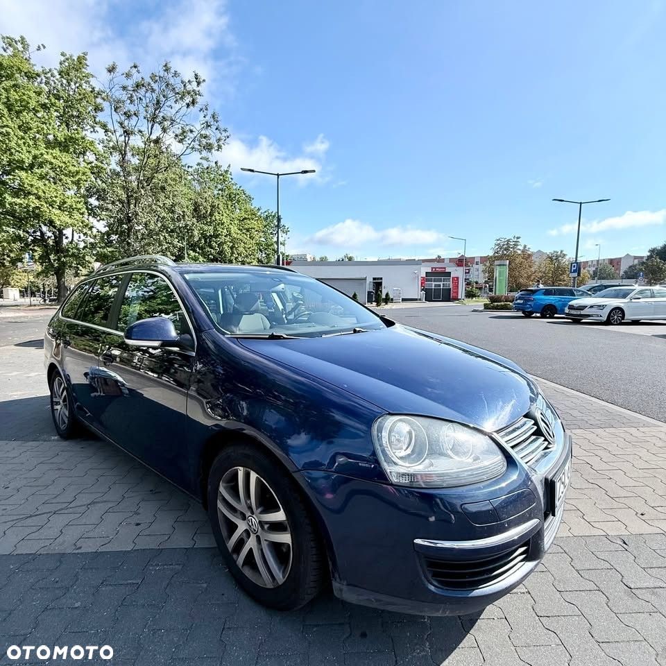 Volkswagen Golf - 2