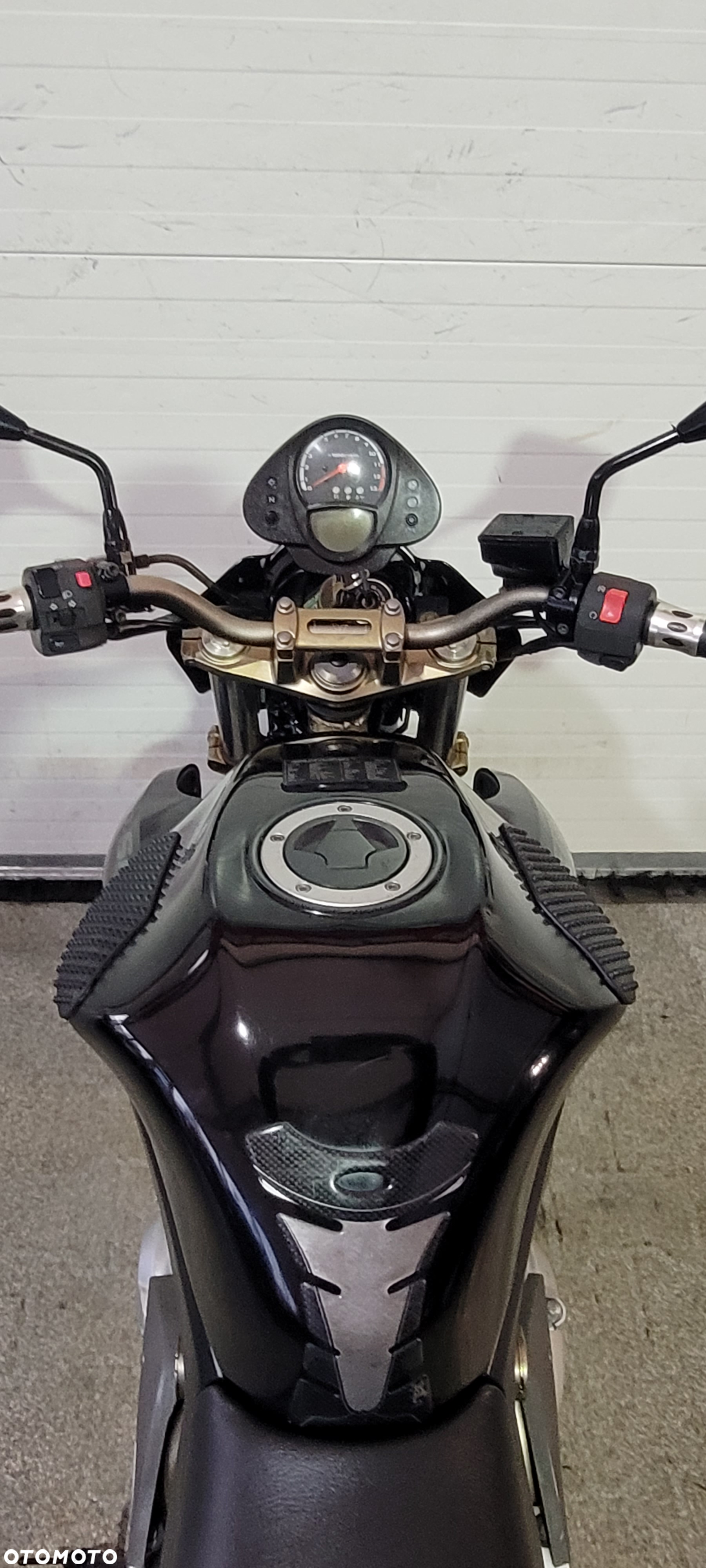 Kawasaki ER - 32