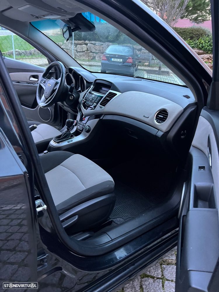Chevrolet Cruze 1.6 LS - 8