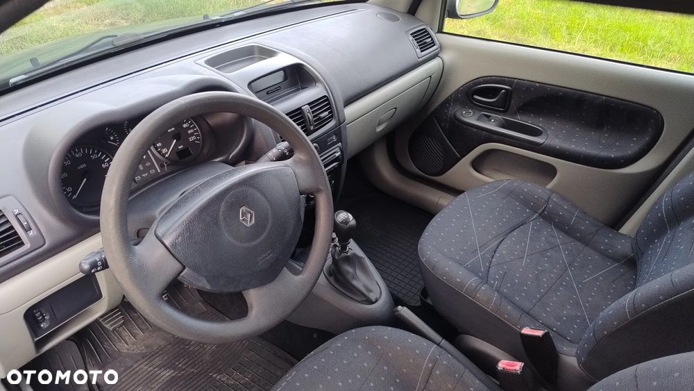 Renault Clio 1.2 16V Emotion - 18