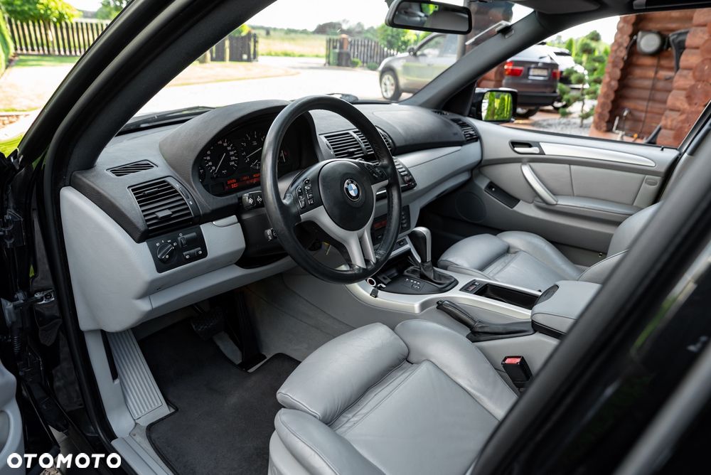 BMW X5 3.0 i - 16