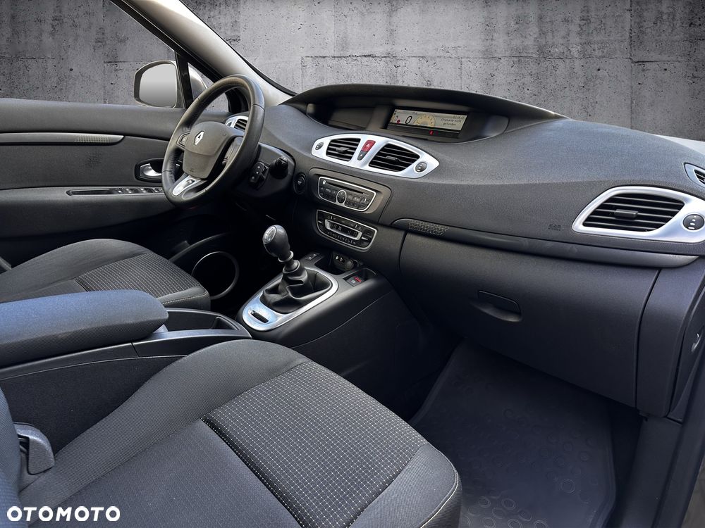 Renault Scenic 1.6 16V 110 Authentique - 8