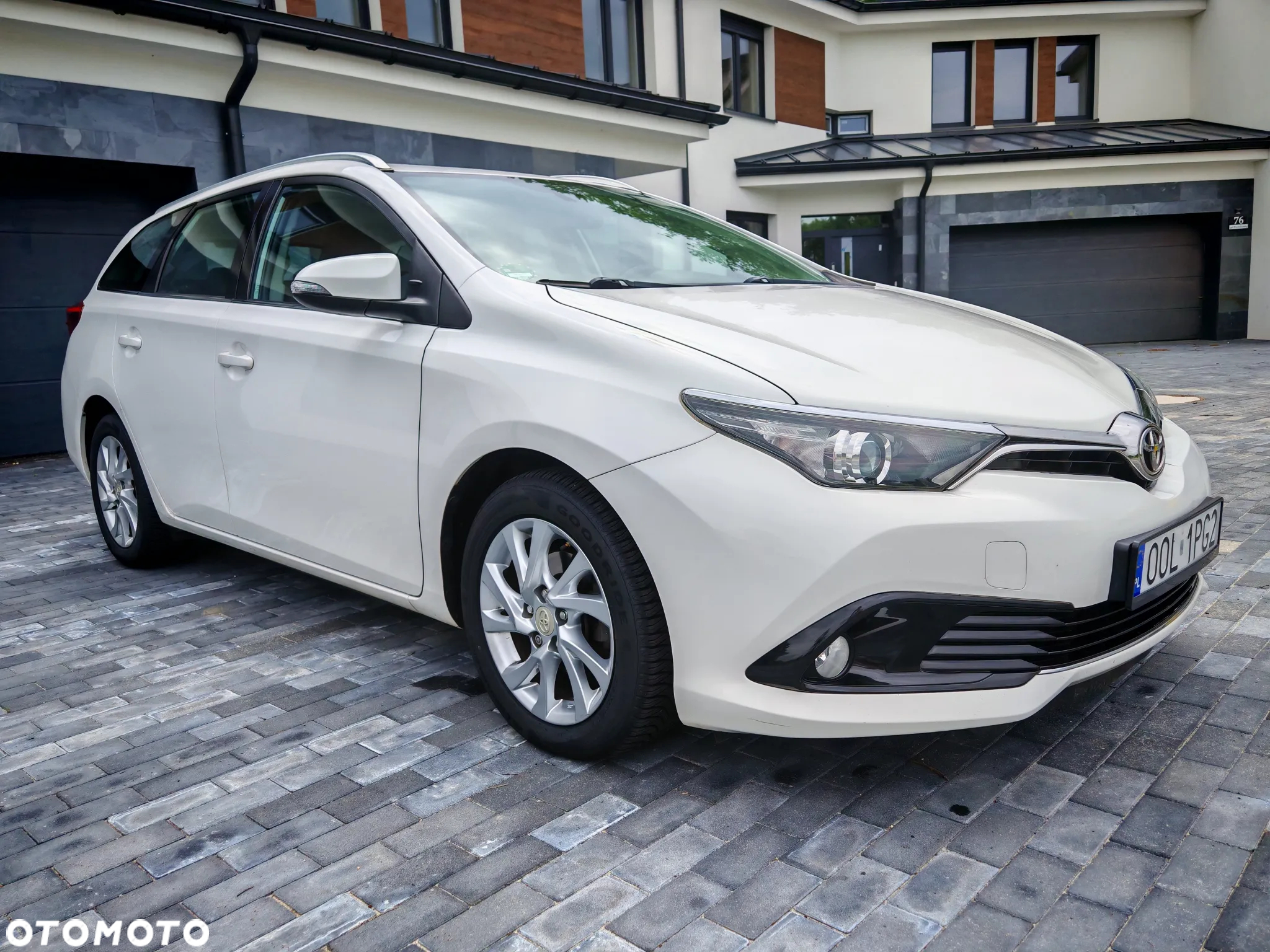 Toyota Auris 1.6 D-4D Premium - 19