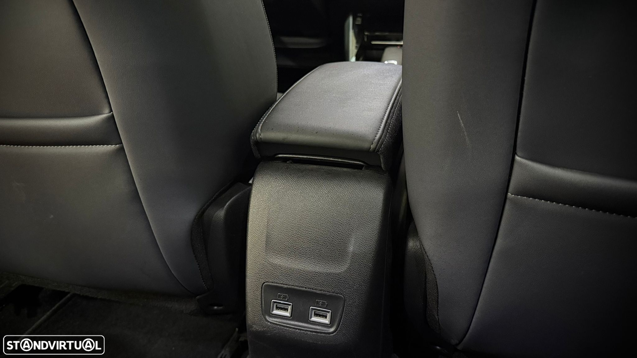 Peugeot 2008 1.2 PureTech Allure EAT8 - 22