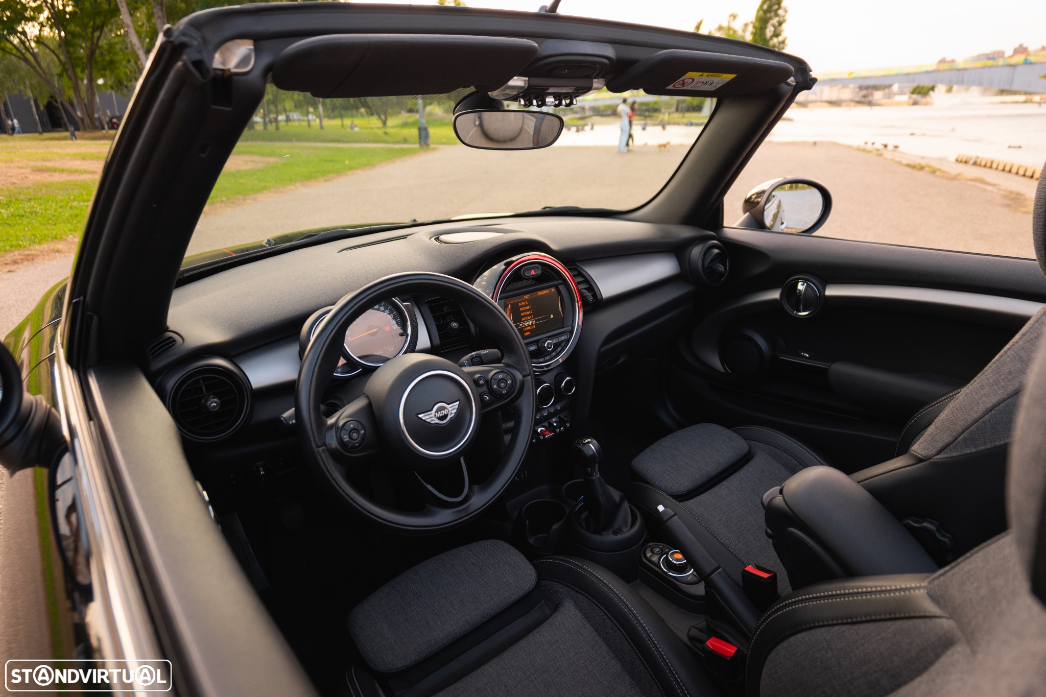 MINI Cabrio Cooper Sidewalk Edition - 16
