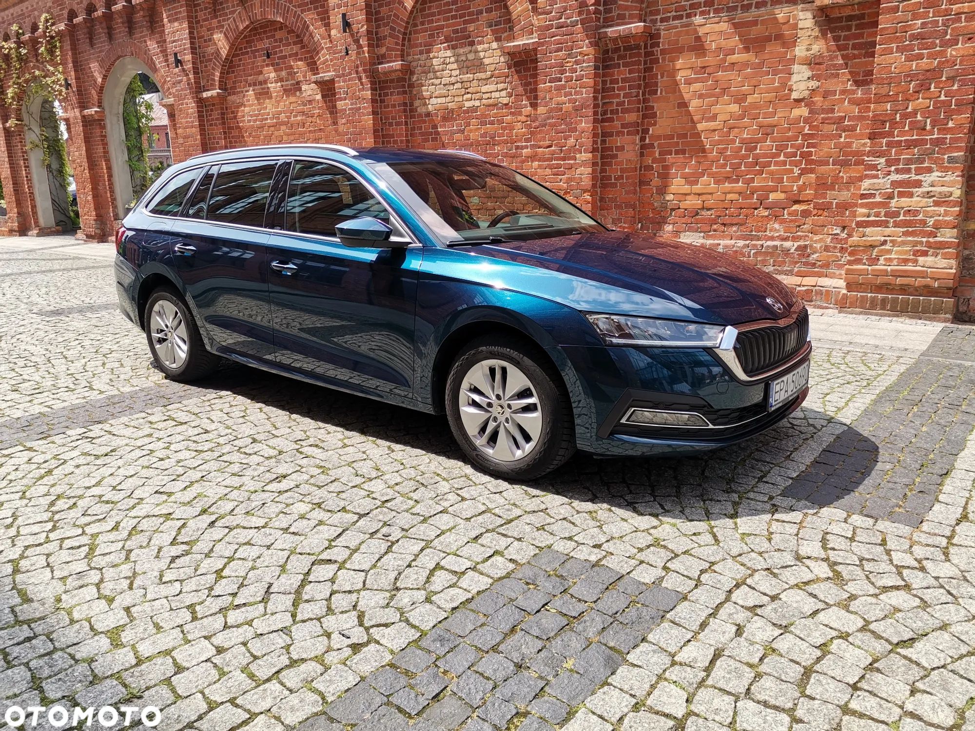 Skoda Octavia 2.0 TDI Ambition DSG - 1