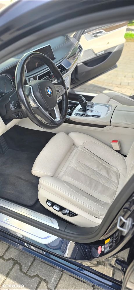 BMW Seria 7 740Le xDrive iPerformance - 18